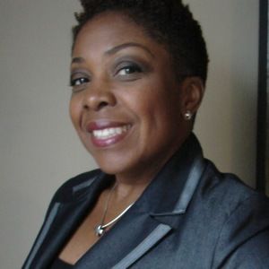 Meet your Posher, Dina